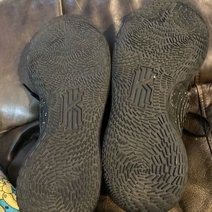 Men’s Kyrie Nikes 10.5